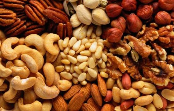 Různé ořechy jsou jednou z nejlepších potravin pro zvýšení potence. 